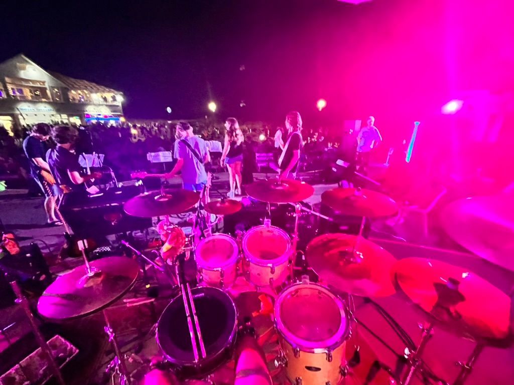 Live Performance 2